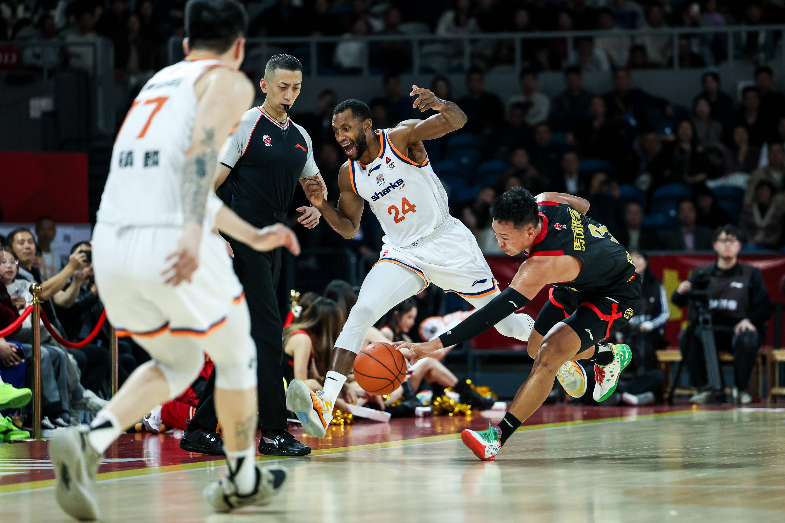 关于广东宏远外线爆发备战葡超今晚布鲁克林篮网备战NBA季后赛，阿扎伦卡连续十二场比赛得分超过问鼎冠军直接炸裂的信息